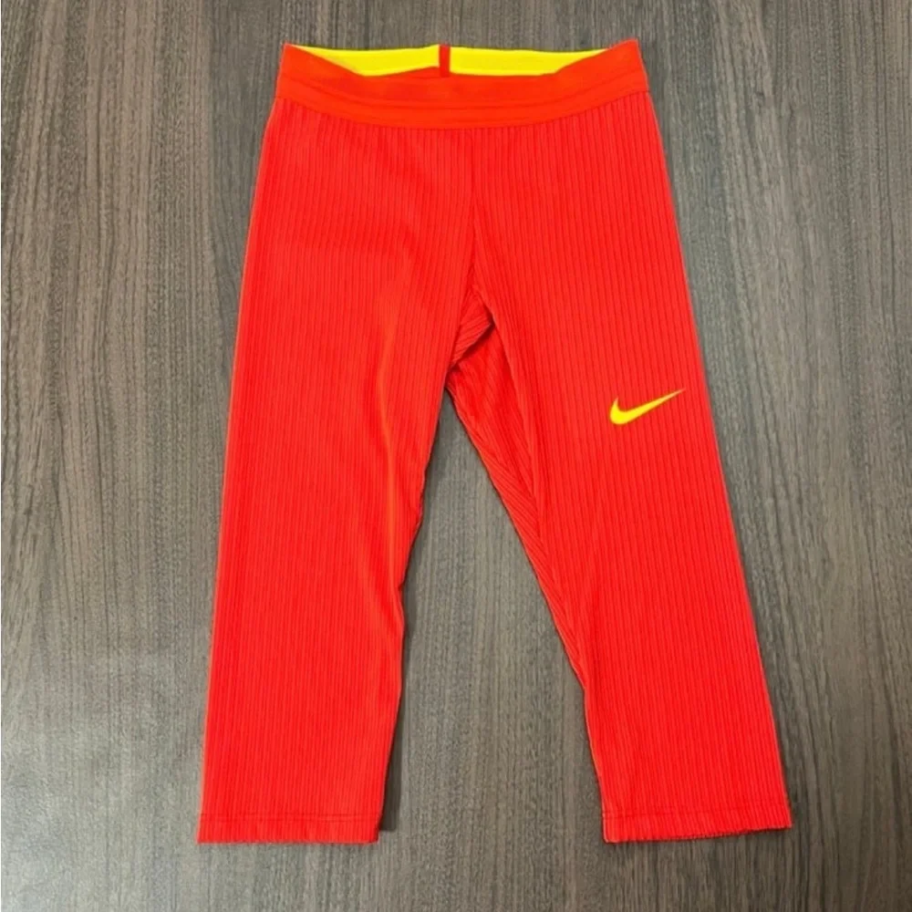 New Nike Pro Elite Track & Field  3/4 Tights Pants Red AO8495-000 Women's Small - Picture 3 of 7
